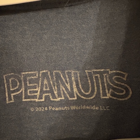 Peanuts women’s Snoopy t shirt size medium - Picture 3 of 3